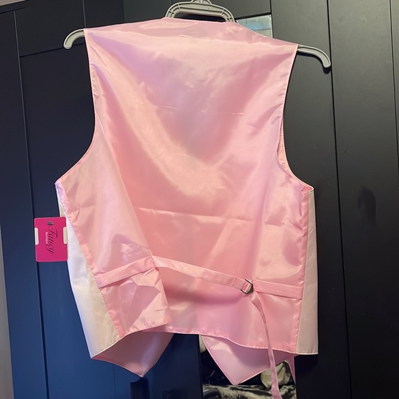 Men’s pink vest - Picture 3 of 3